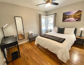 2 chambres, bureau, fer et planche à repasser, accès au Wi-Fi (inclus)