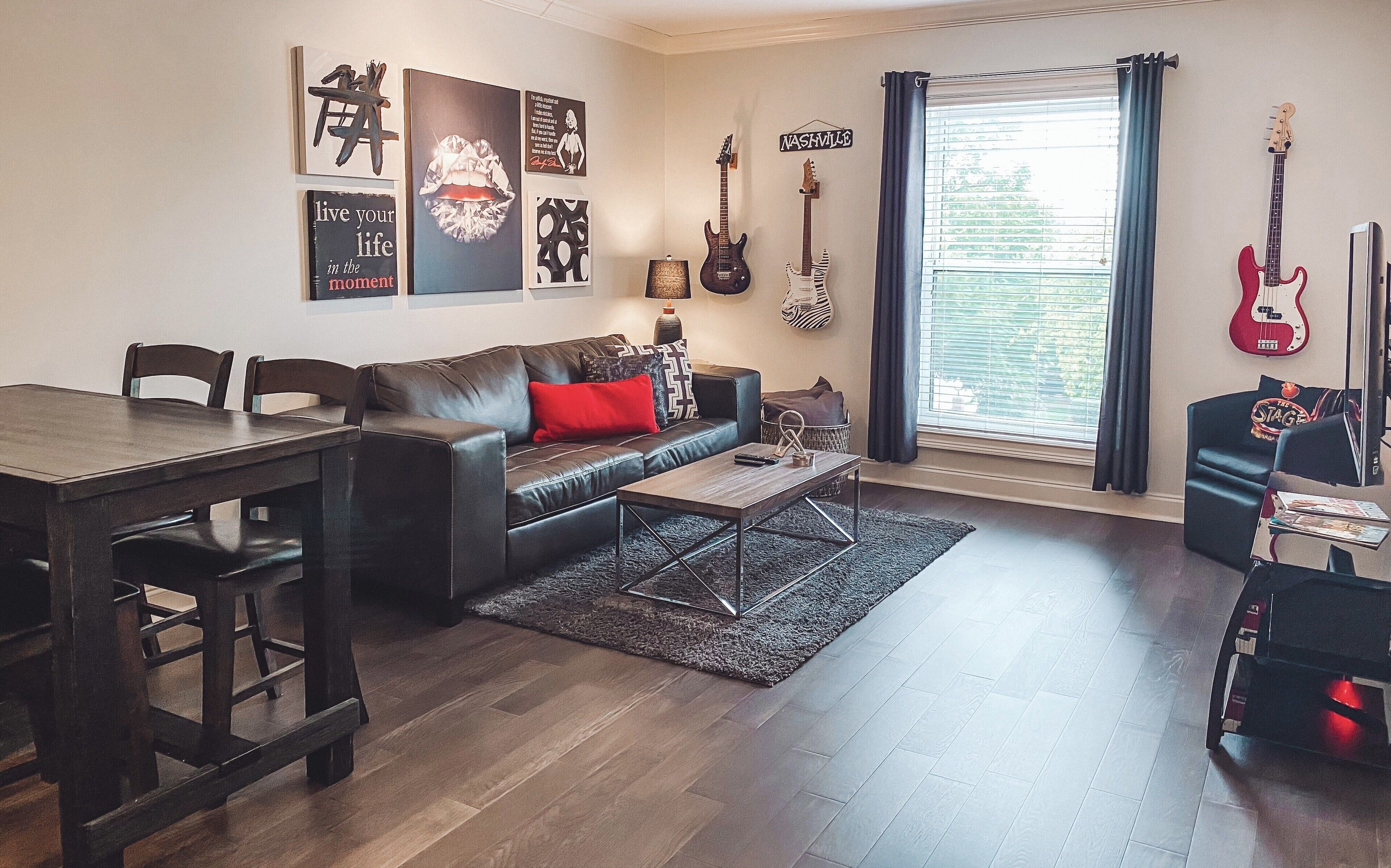 2 SIDE BY SIDE CONDOS ★ SLEEP 10 ★ GUITAR POOL!