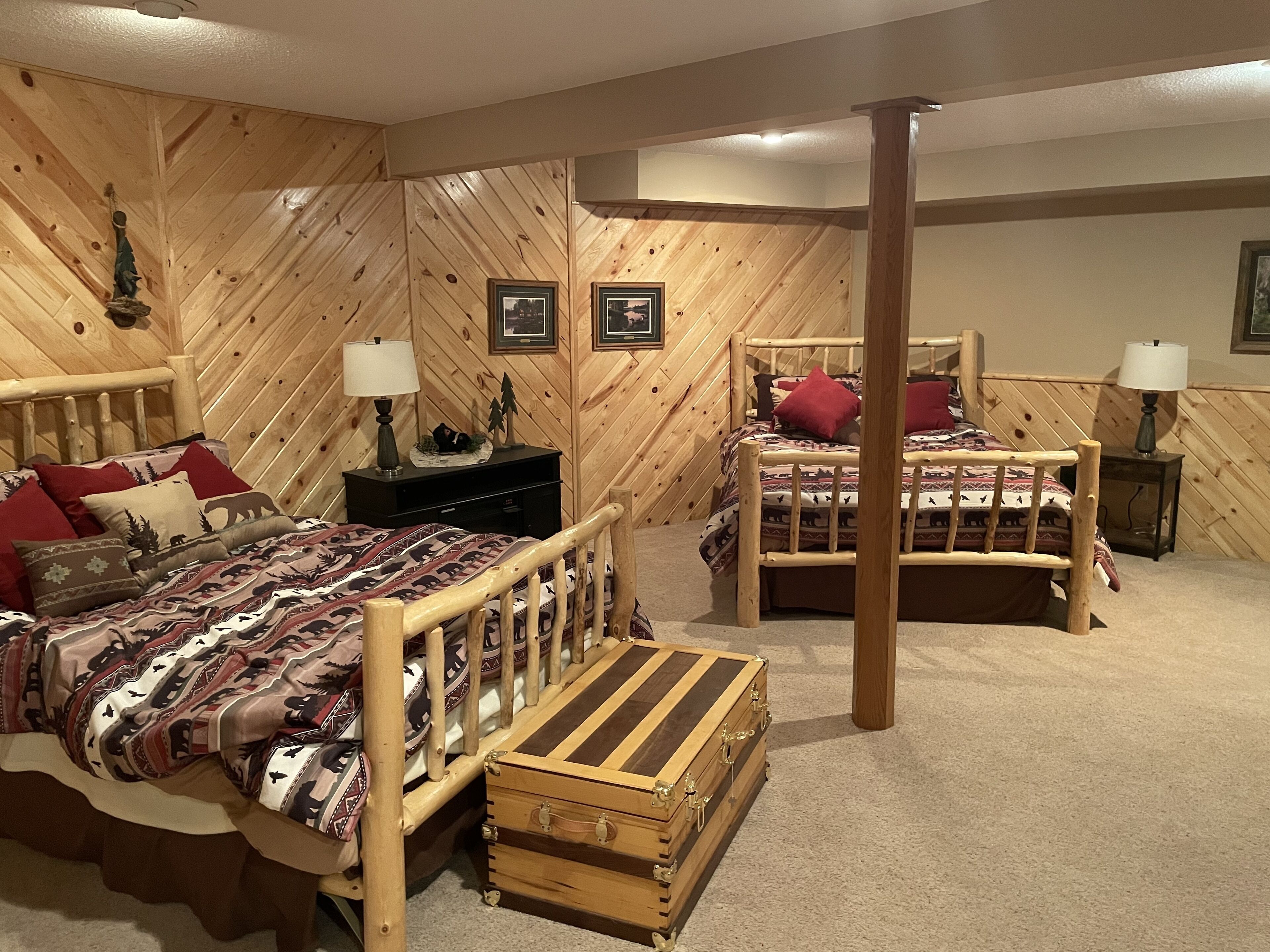 Lake cabin on Holcombe flowage. Loft views, fire pit, and nearby hiking.