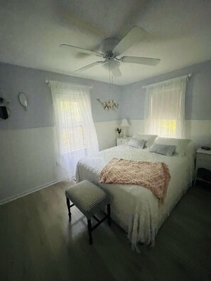 4 slaapkamers, reisbedje, gratis wifi, beddengoed