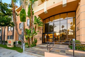 Exterior - Studios Inn (San Jose)