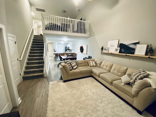 Brand New Townhome, minutes from Augusta National