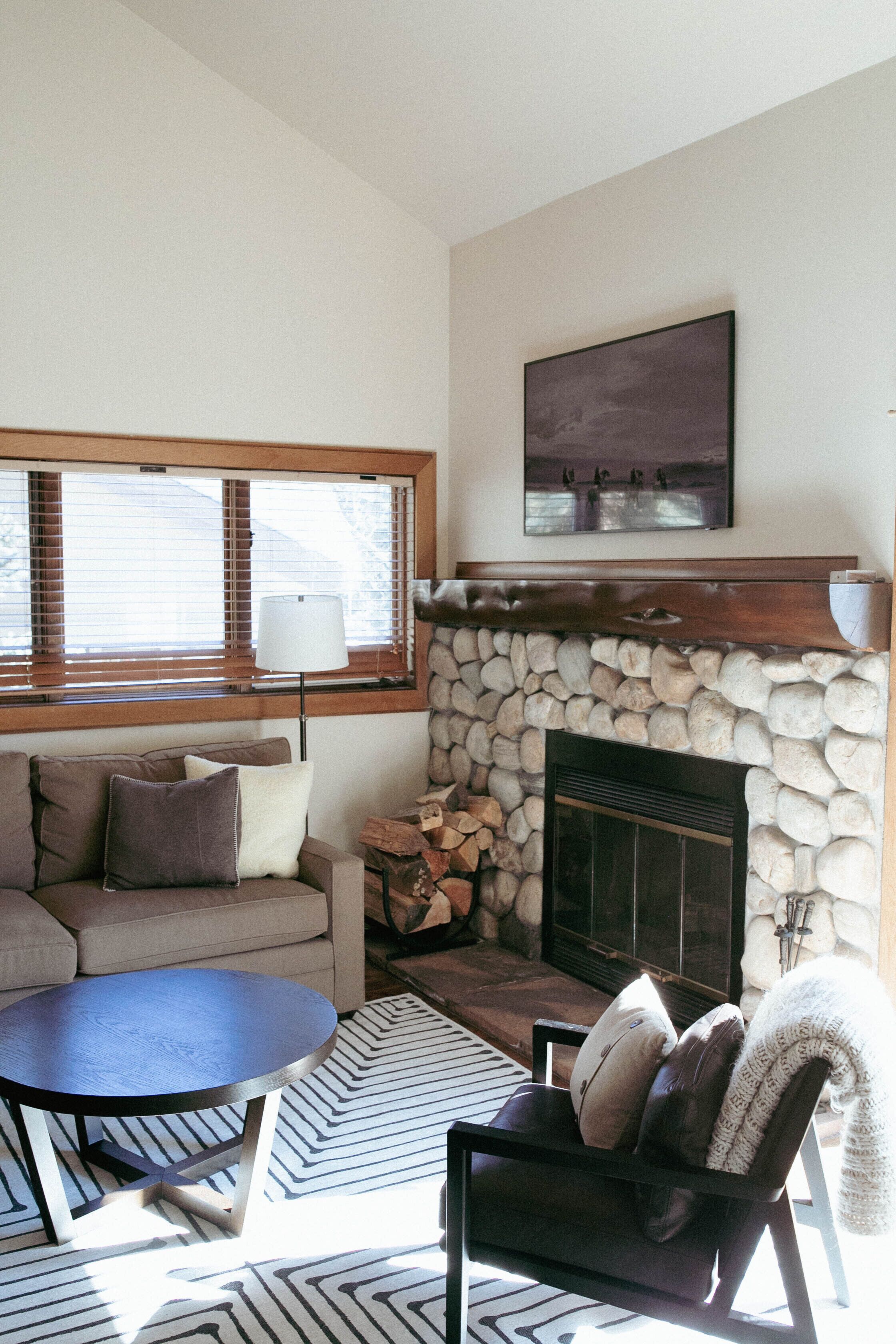 Cute kid-friendly condo next to Dollar Mountain