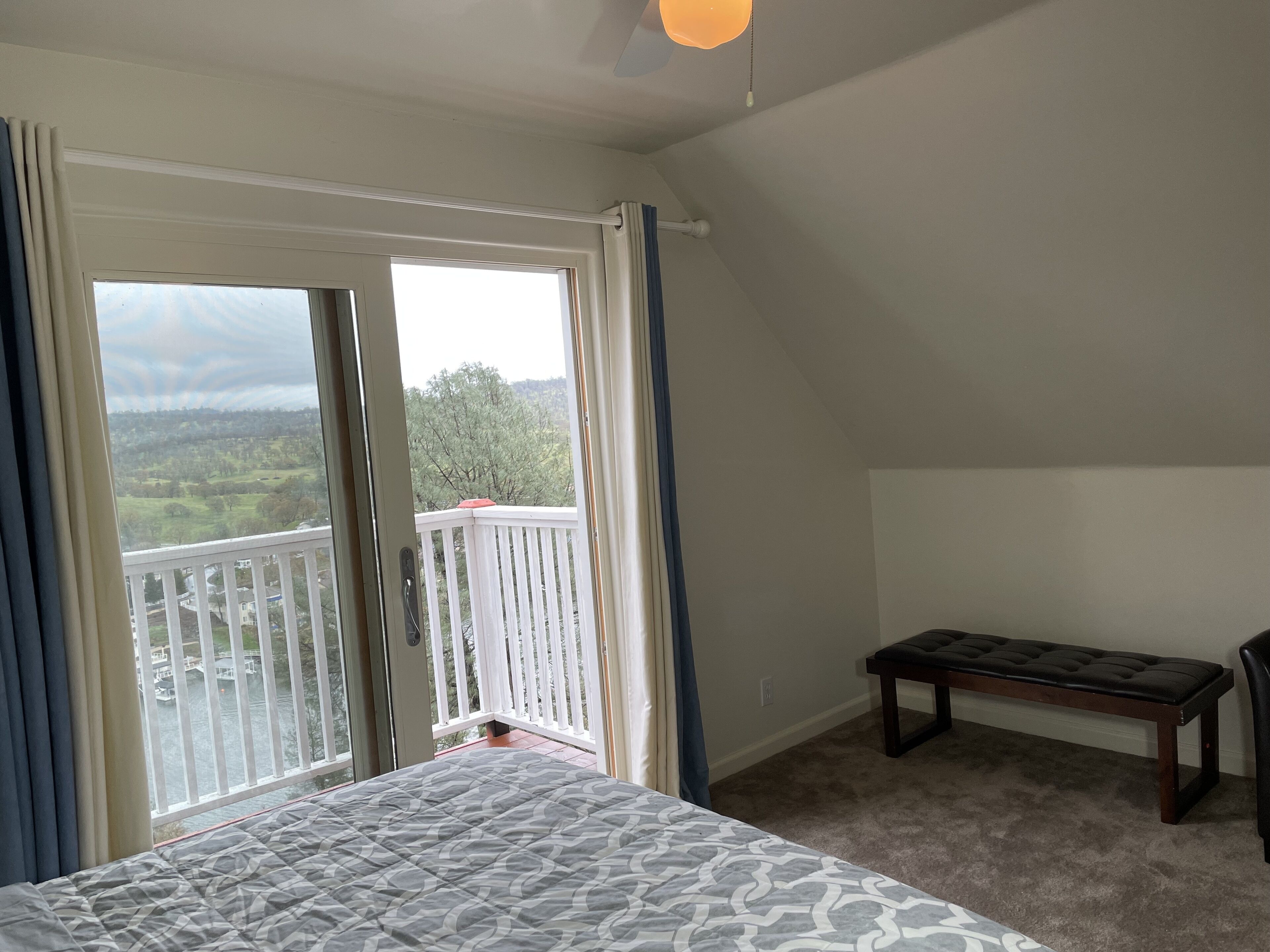 4 chambres, fer et planche à repasser, Wi-Fi gratuit, draps fournis