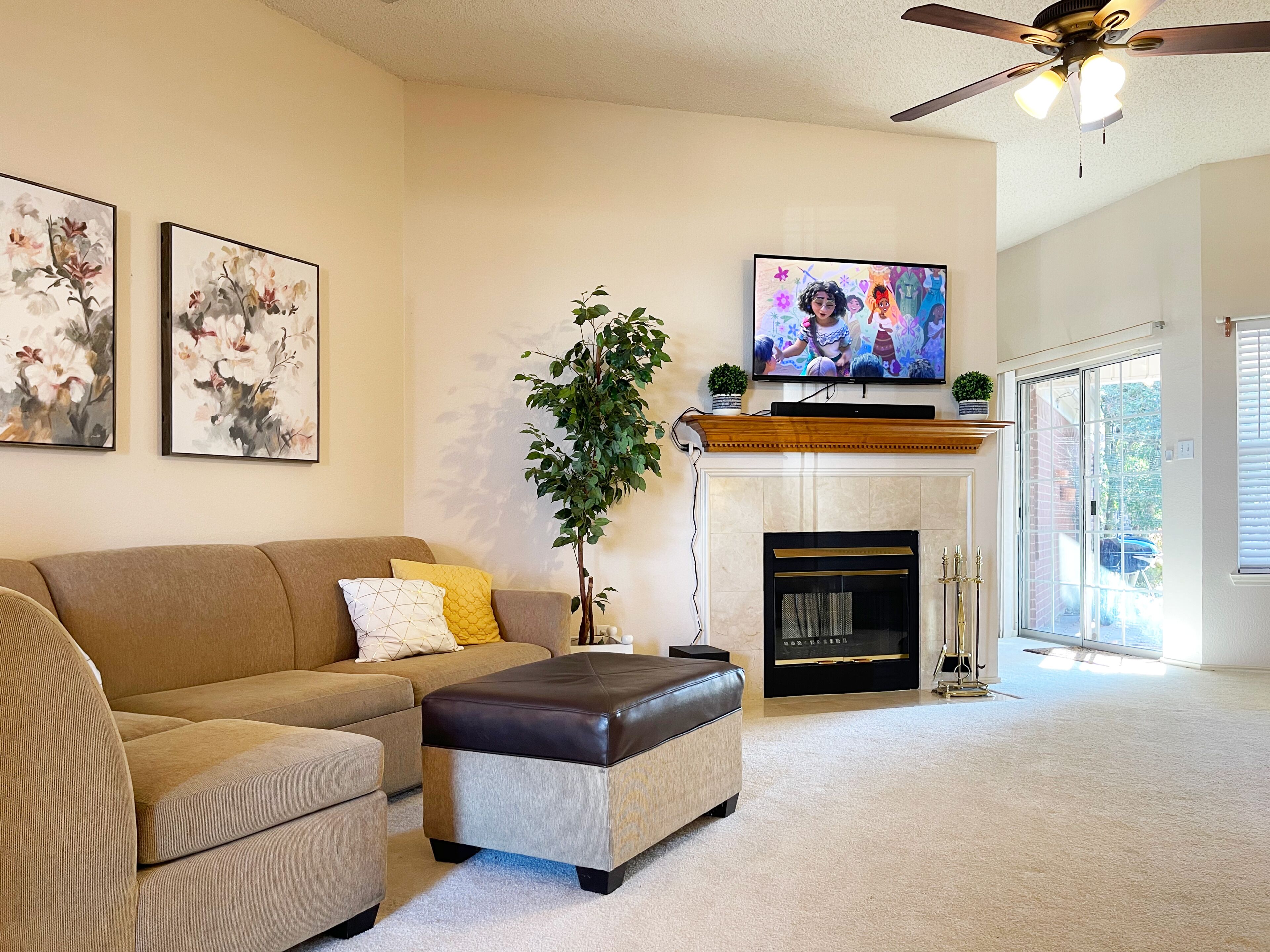 Smart TV, fireplace, table tennis