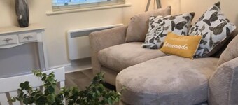 2-Bed Duplex Sleeps 3 with Fireplace