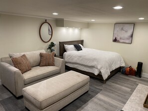 1 bedroom, desk, iron/ironing board, free WiFi