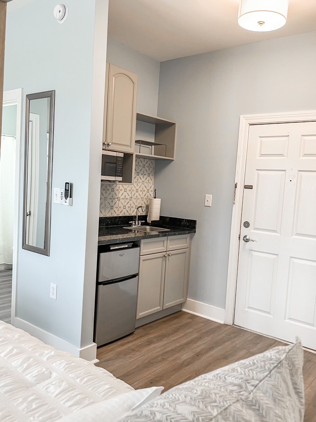 30 A Studio!  Walk to Rosemary and Alys! Just renovated!!