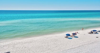 30 A Studio! Walk to Rosemary and Alys! Recently renovated!! Free Beach Access!