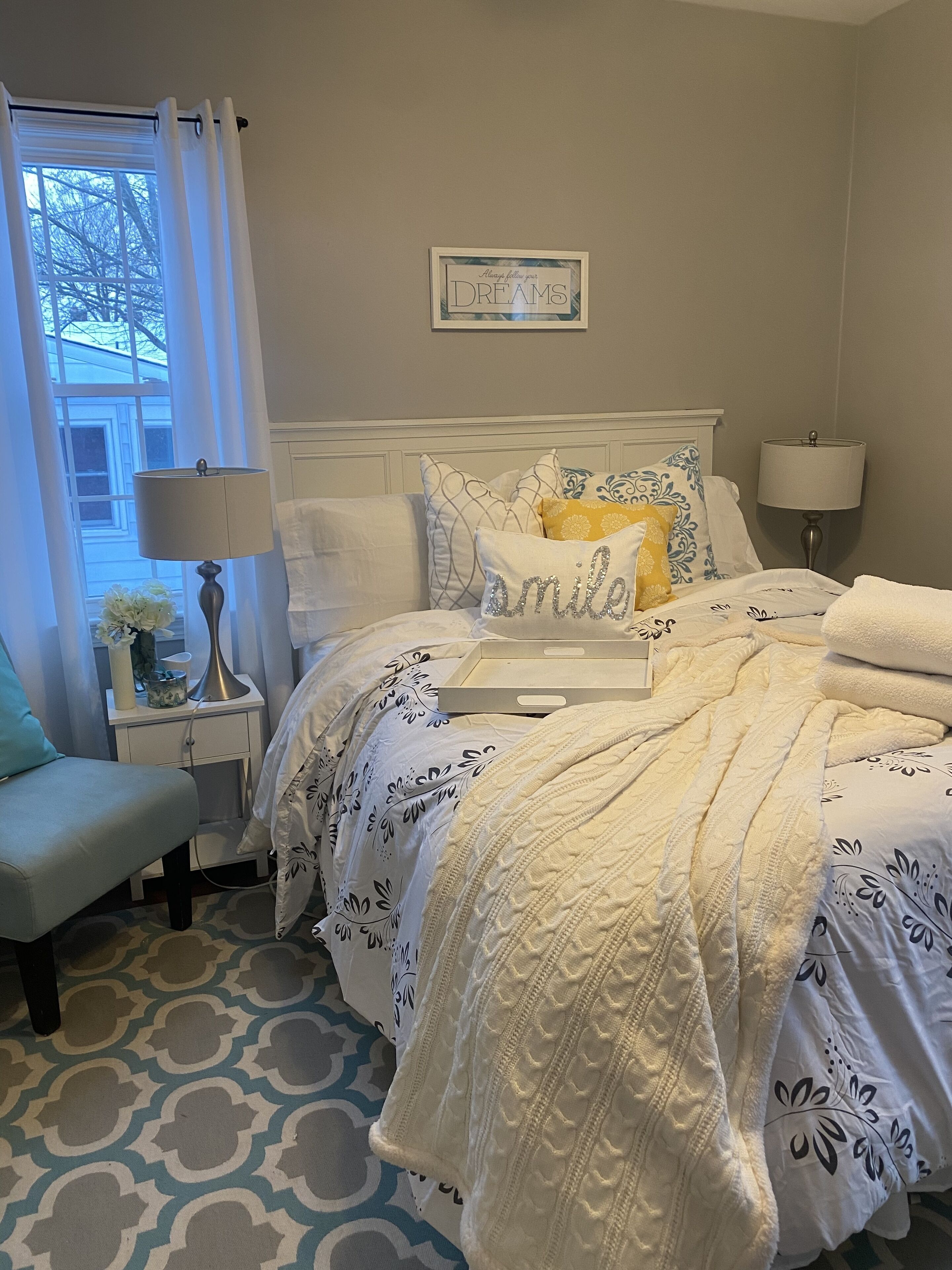 A little Peace of Cleveland <br>Upstairs Unit