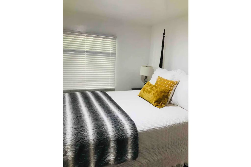 Lovely 2 bedroom apartment… home away from home 🏠