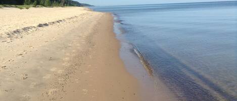 Una playa cerca, toallas de playa
