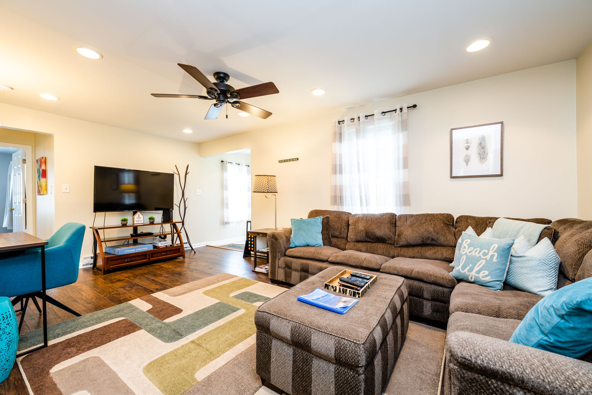 Coean. Cozy. Convenient. Fall colors 🍁