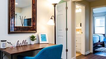 2 bedrooms, desk, iron/ironing board, free WiFi