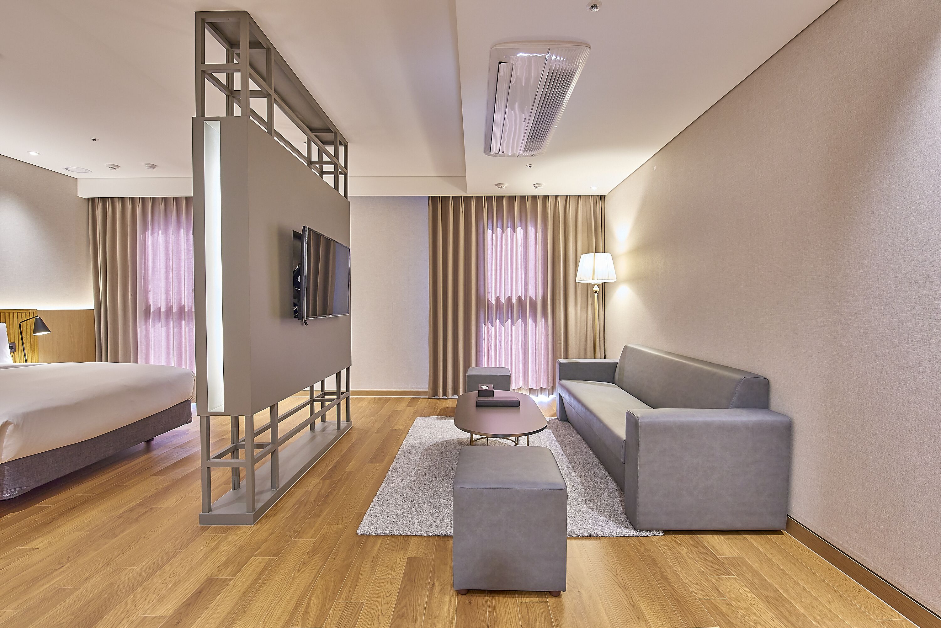 deluxe double room | in-room safe, desk, iron/ironing board, free wifi