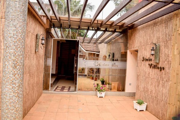 Property entrance - Simba Village Relax Inn (Eldoret)