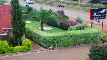 Pintu masuk properti