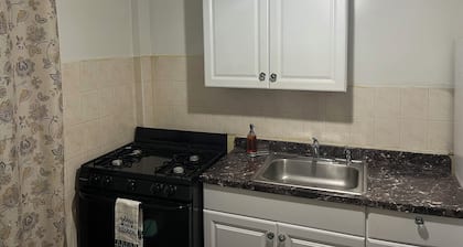 Cozy 2-bedroom apartment in amazing Queens with WiFi, AC