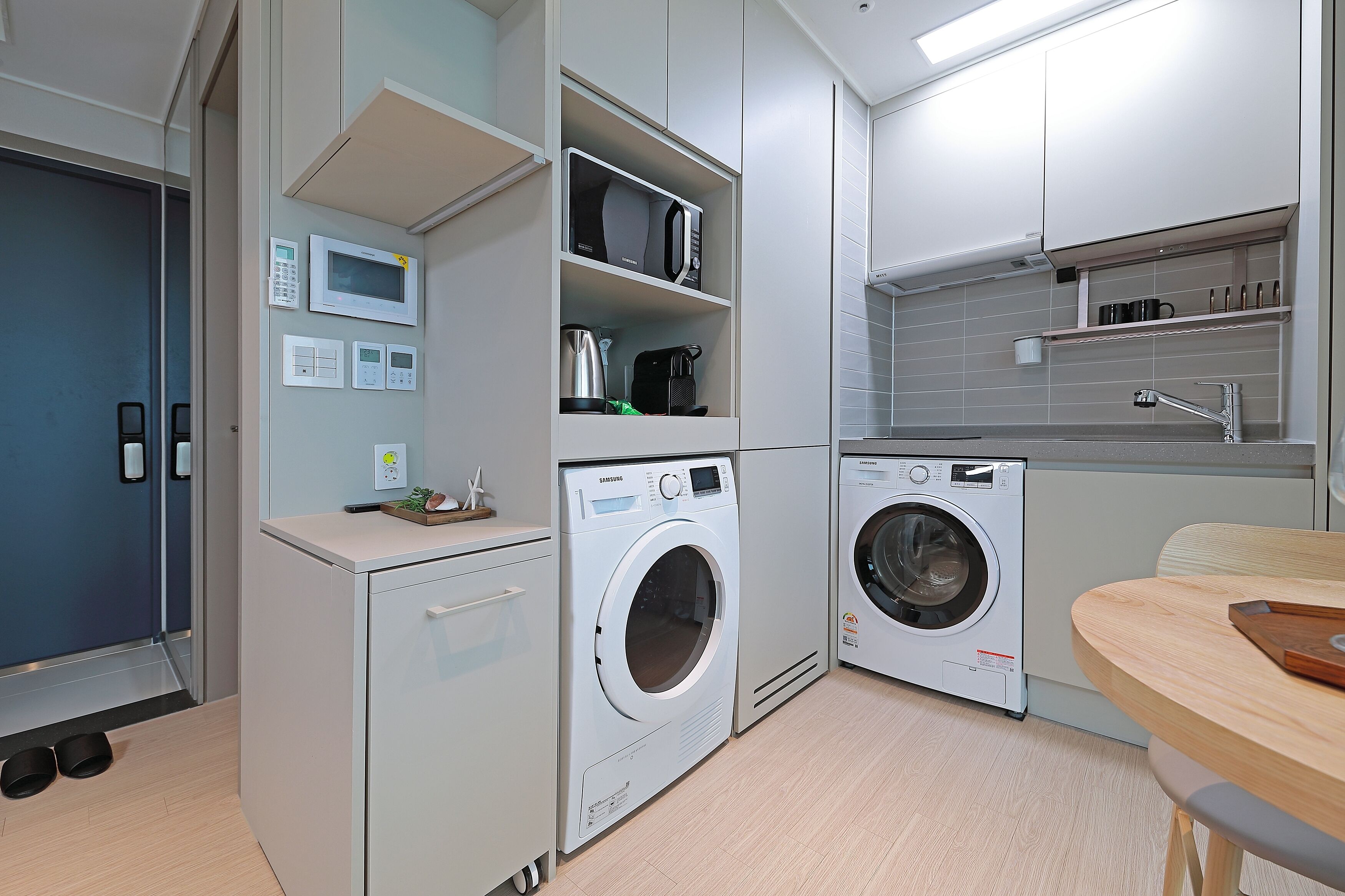 superior double room, city view | private kitchen | espresso maker, coffee/tea maker, electric kettle, dining tables