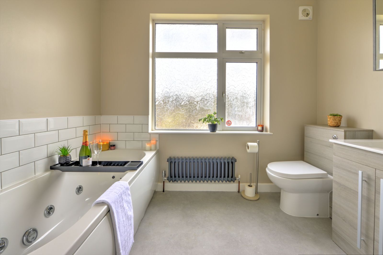 Terracotta House | Newly Refub House with Parking I eco-Short Term Let by SILVA
