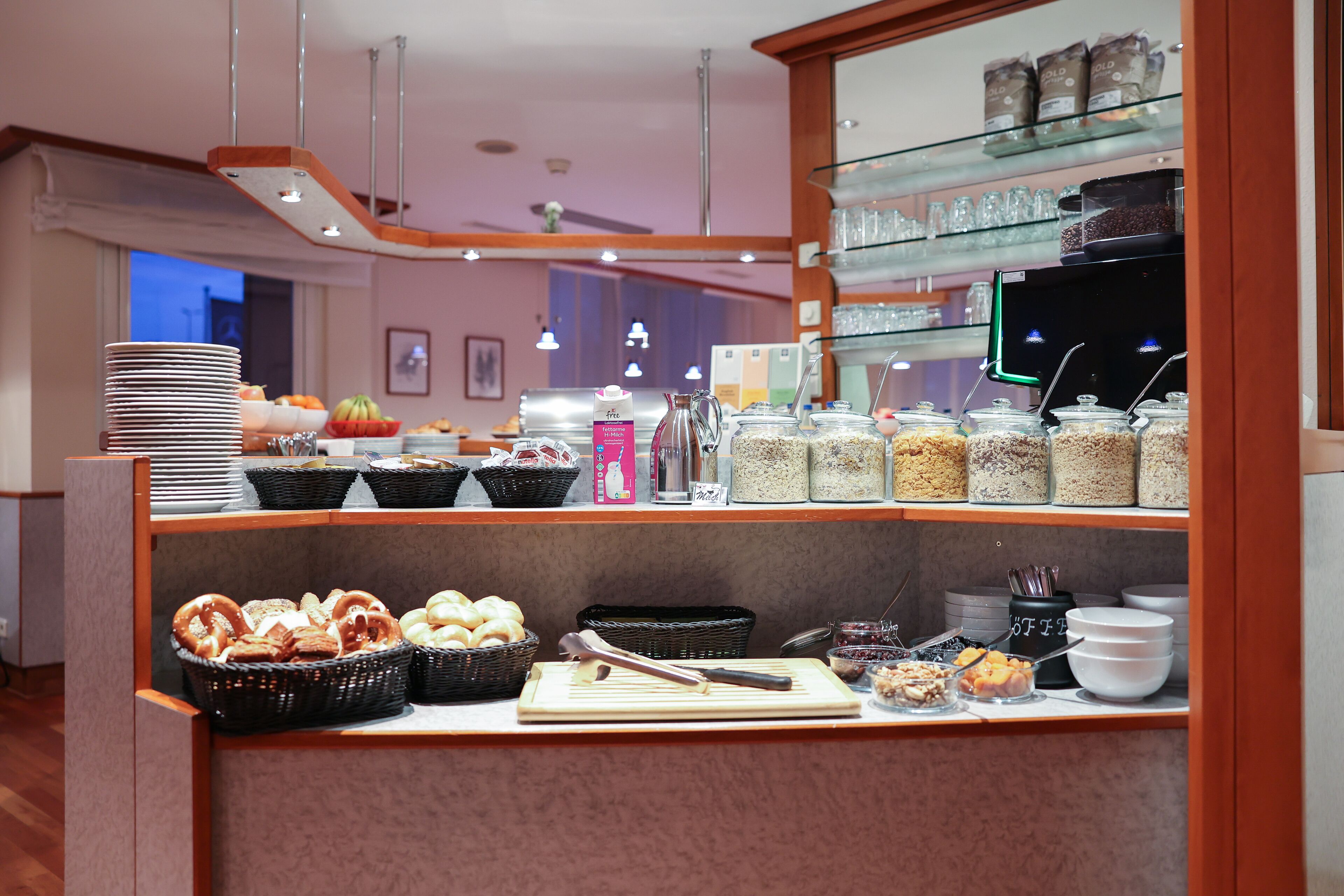 daily buffet breakfast (eur 17.00 per person)