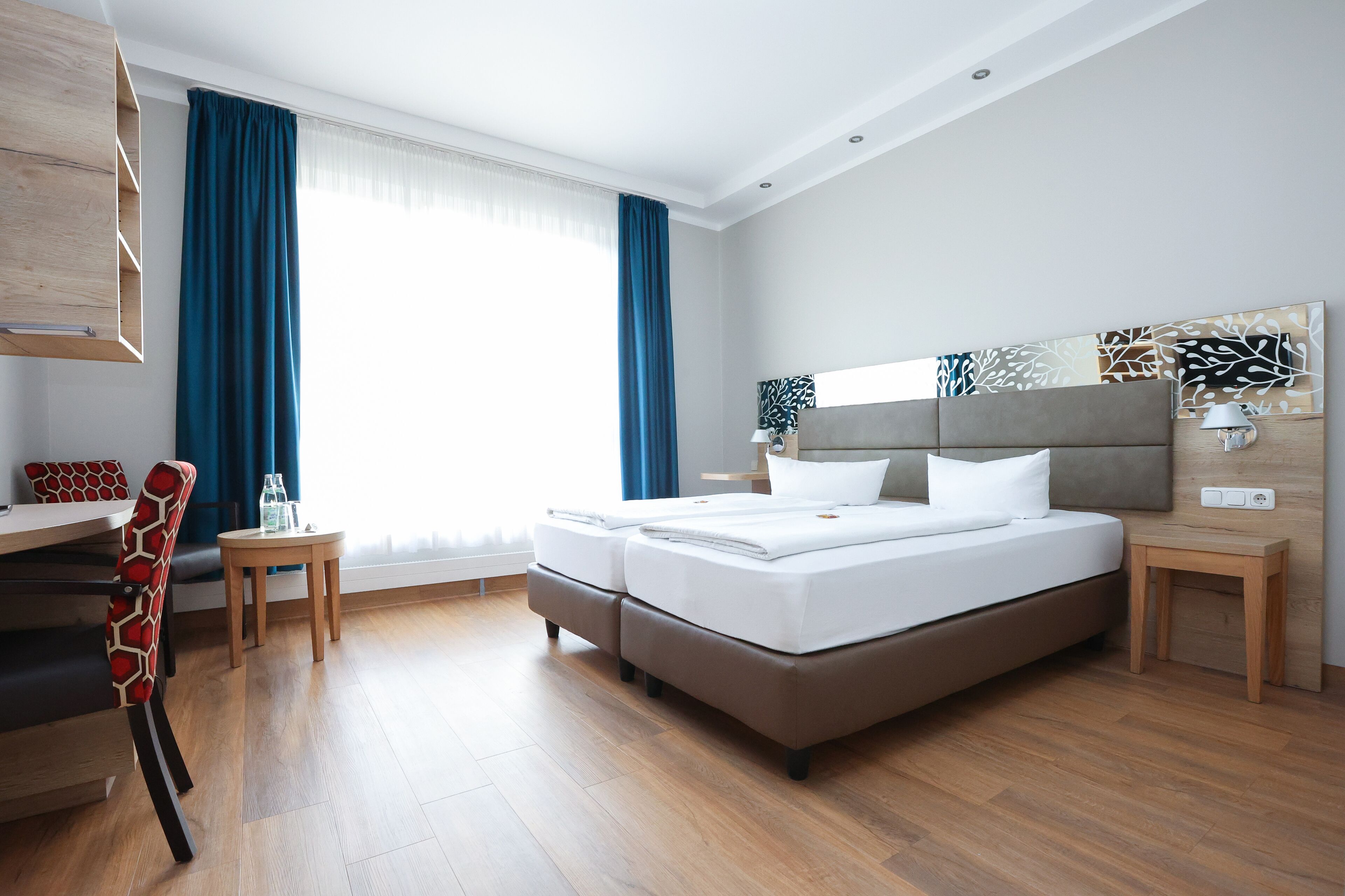 1 bedroom, minibar, desk, laptop workspace