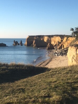 Plage à proximité, chaises longues