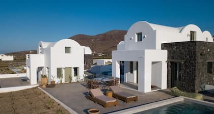 Oia Kissiri - private pool Villas