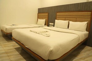 Egyptian cotton sheets, premium bedding, free WiFi, bed sheets