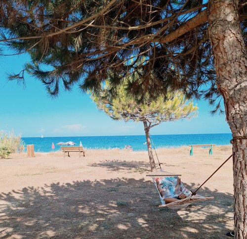 Studio for 2 people, sea view.