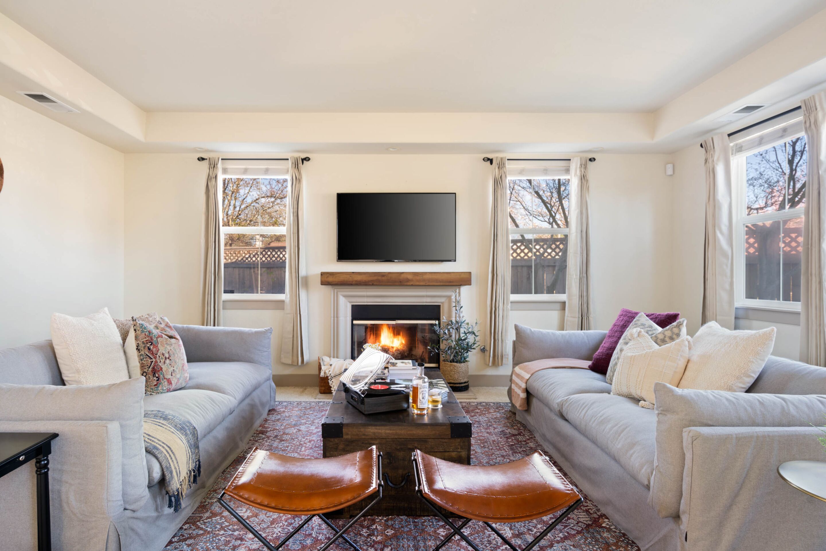 Fiano by AvantStay | Centrally Located Haven w/ Stunning Courtyard & Pool Table