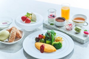 Desayuno buffet todos los días (con cargo)