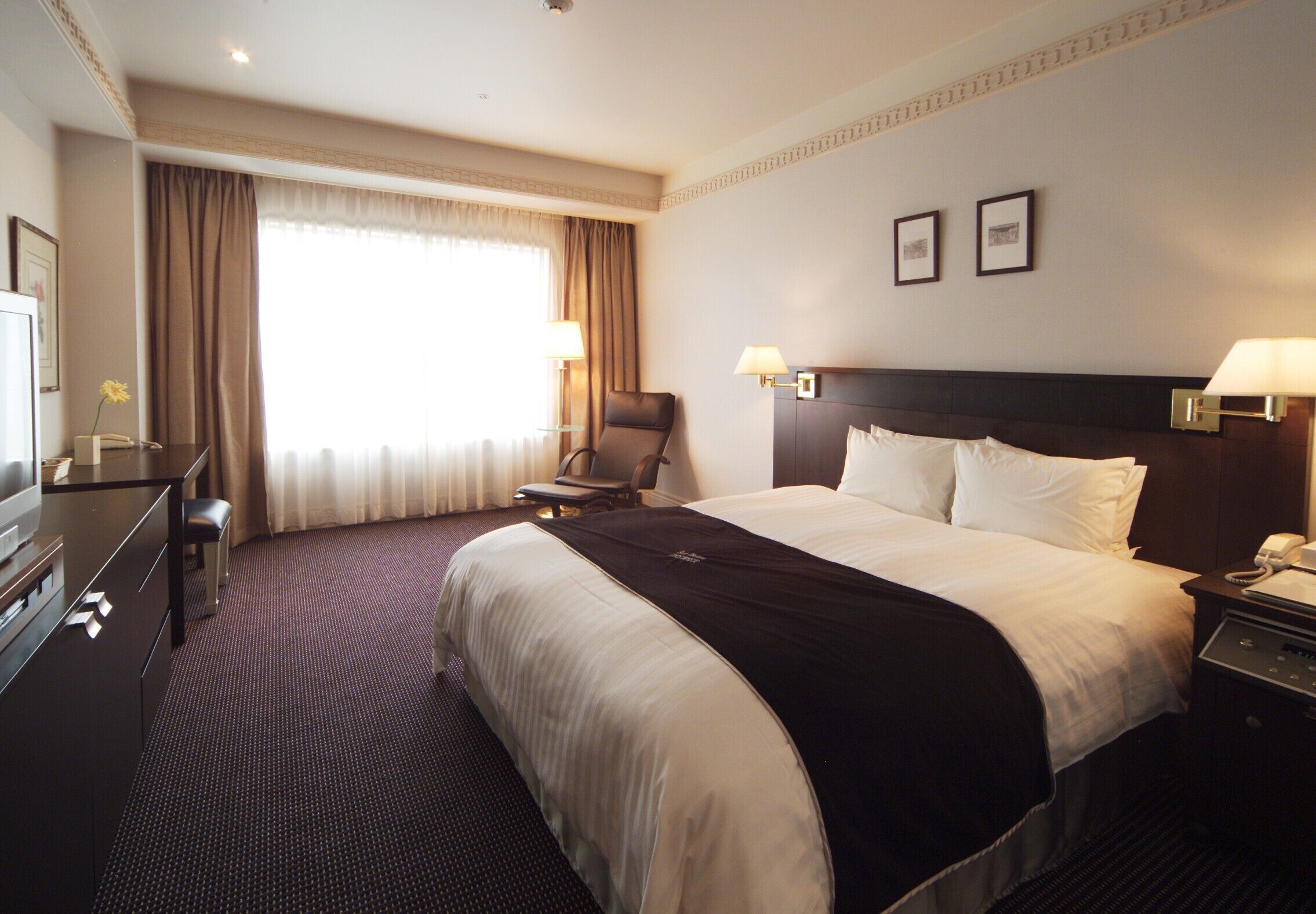 1 bedroom, premium bedding, in-room safe, desk