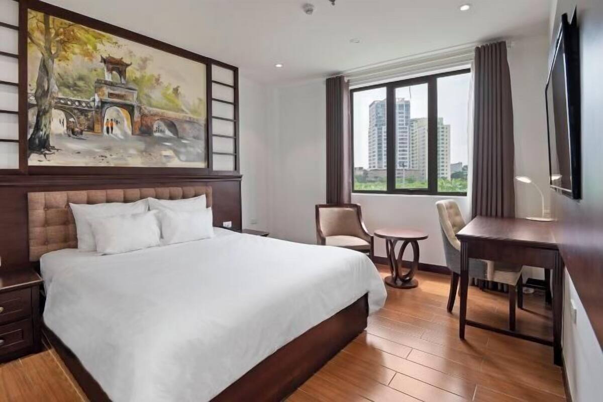 Minibar, két bảo mật tại phòng, bàn, bàn ủi/dụng cụ ủi quần áo 