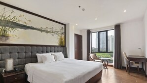 Minibar, in-room safe, desk, iron/ironing board (on request) - 22Land Residence Hotel 2 (Hanoi)