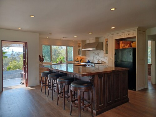 Pets Welcome <br>Private Home on 2 Acres<br>Hiking, biking, Trails <br>