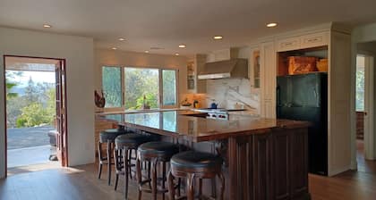 Pets Welcome <br>Private Home on 2 Acres<br>Hiking, biking, Trails <br>