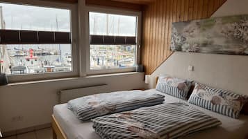 2 Schlafzimmer, Reisekinderbett, WLAN, BettwÀsche