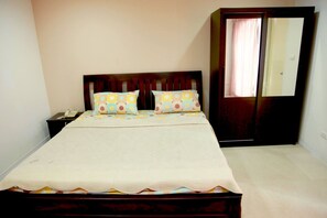Deluxe Double Room | Desk, free WiFi, bed sheets - Meesook Residence (Nonthaburi)
