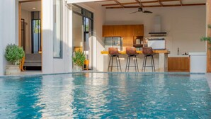 Six - Bedroom Villa | Minibar, in-room safe, soundproofing, WiFi (free) - Lespalm Taraburi Pool Villa (Si Sunthon)