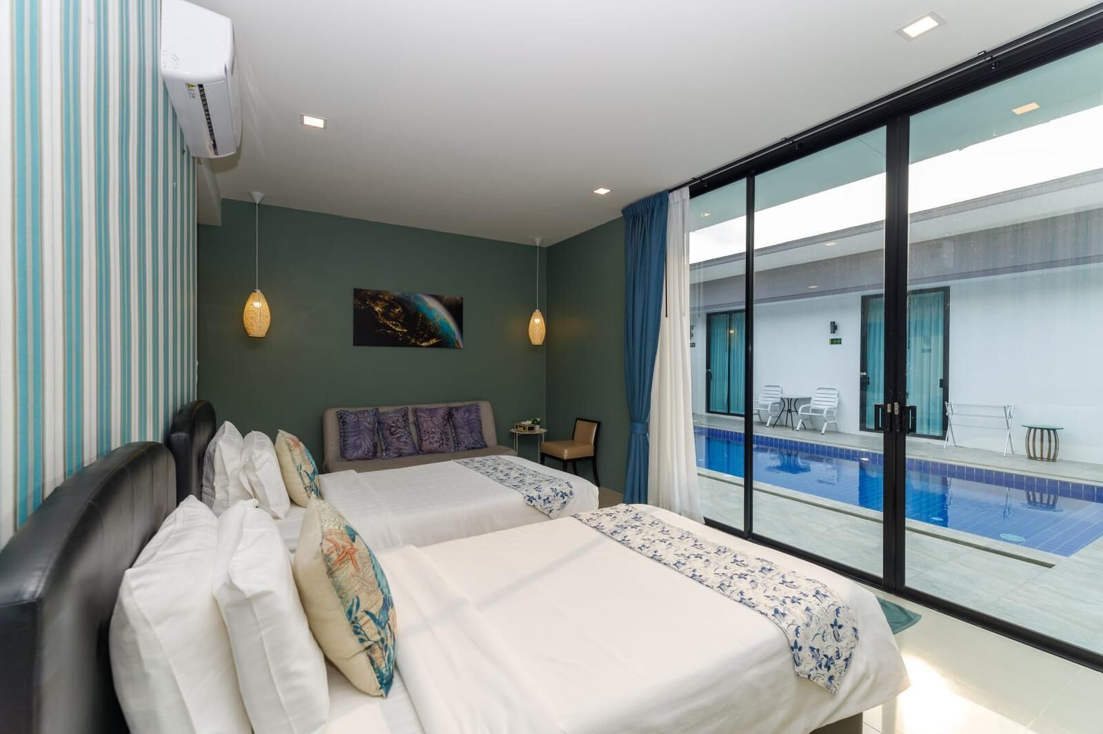 Minibar, in-room safe, individually furnished, desk