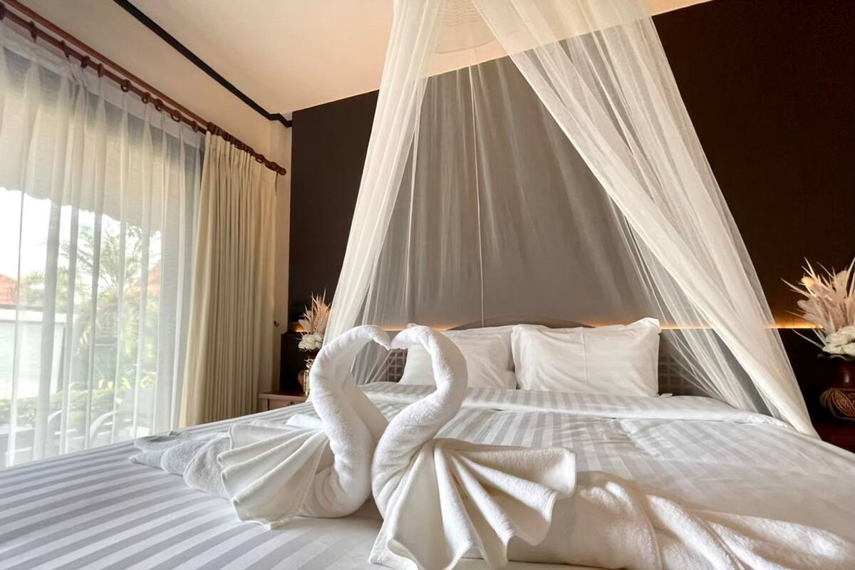 Deluxe Double Room | Desk, soundproofing, rollaway beds, free WiFi