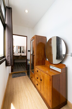 Quadruple Room, Private Bathroom | In-room safe, desk, free WiFi, bed sheets