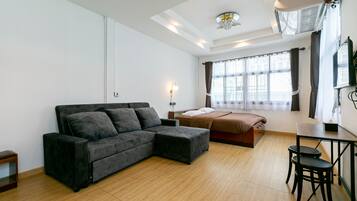 Deluxe Double Room, Private Bathroom | Free WiFi, bed sheets