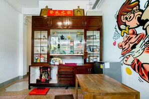 Reception - Taladnoi Paint House (Bangkok)
