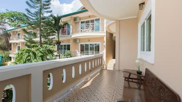 Appartement | Uitzicht vanaf balkon