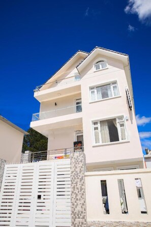 Exterior - Bong Sen Hotel (Lam Vien - Da Lat)