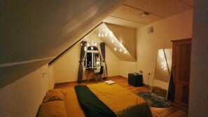 Studio | Bàn, truy cập Internet không dây miễn phí, bộ trải giường 