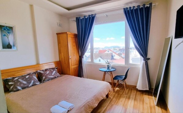 Room, Mountain View | Mountain view