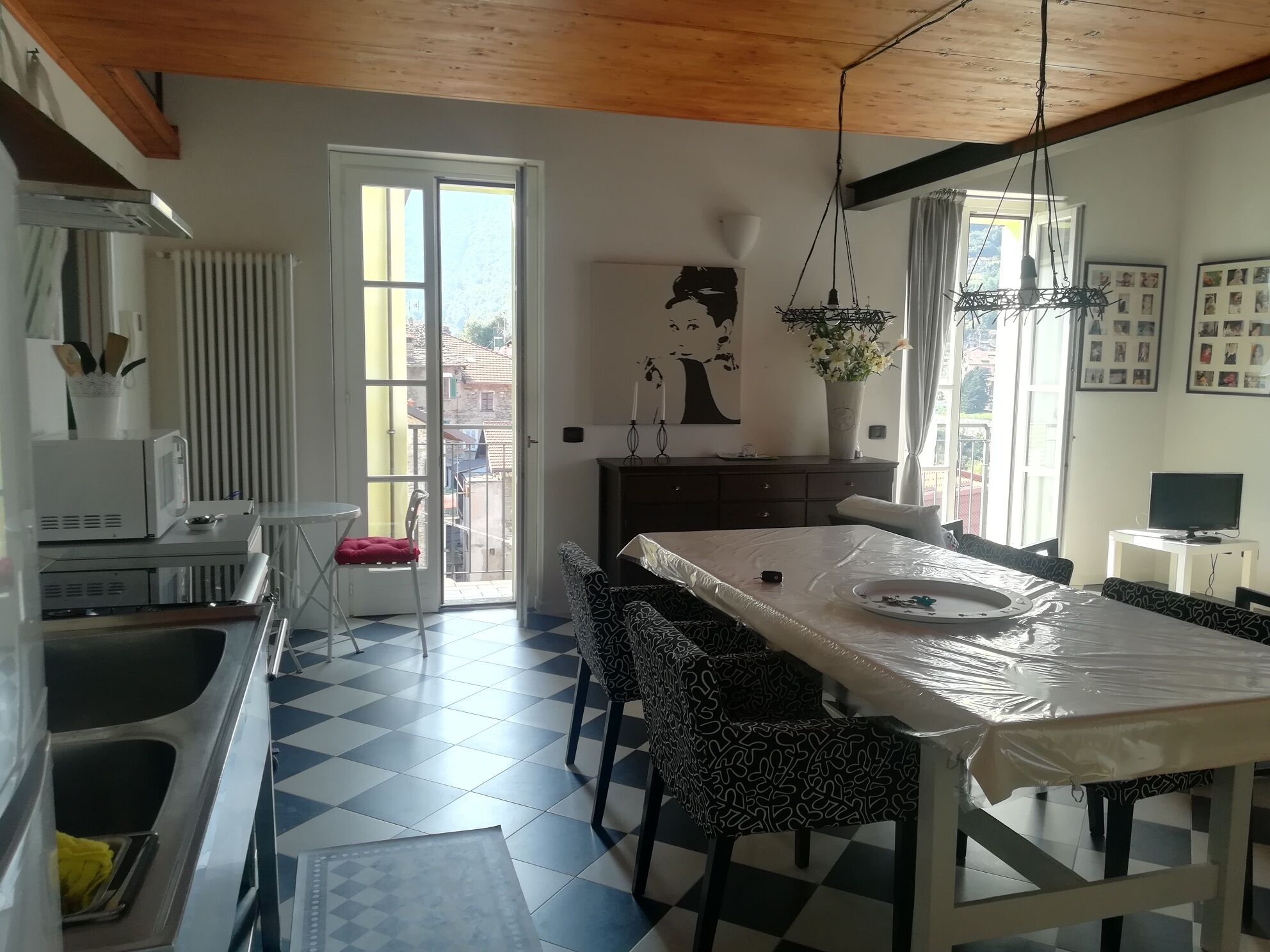 House, 2 Bedrooms, Smoking, Balcony | Private kitchen